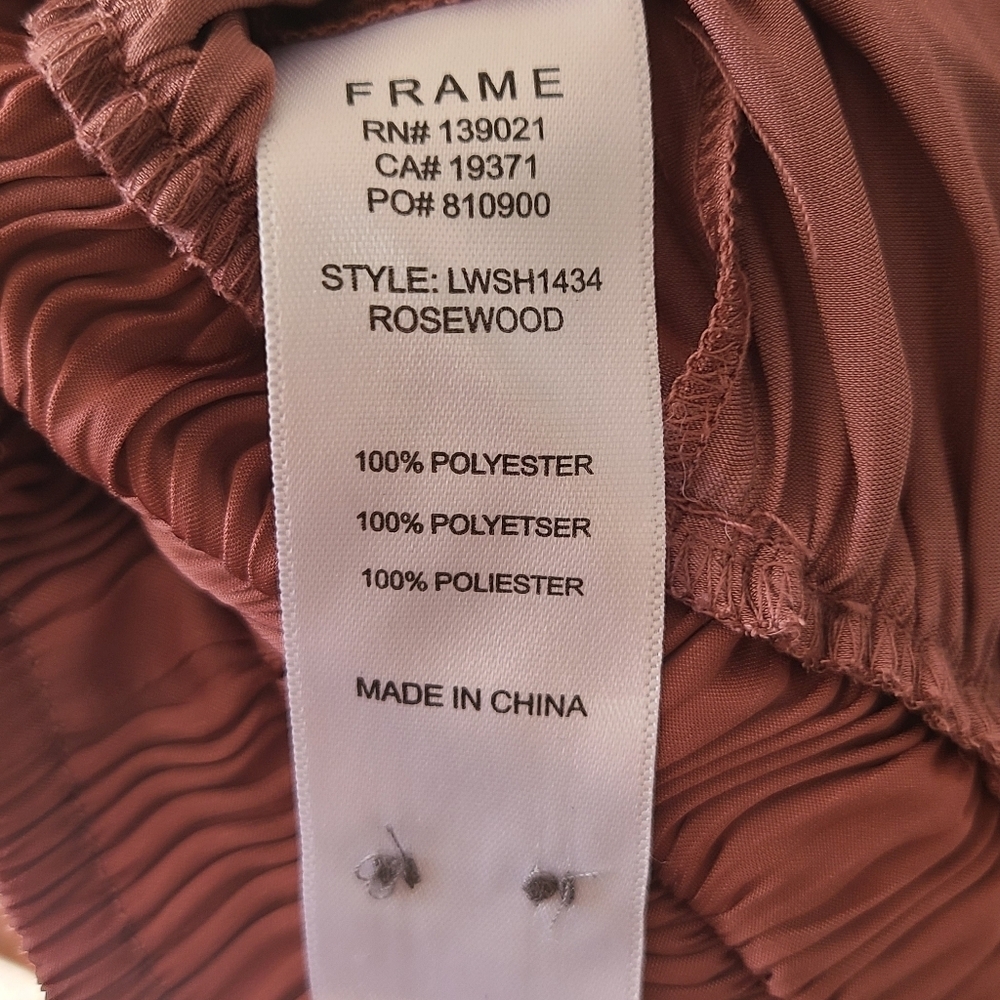 Frame Full Pleated Top - Picture 2 of 10